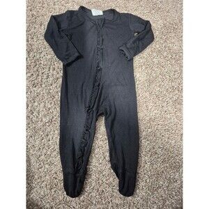 Spearmint love sleeper size 3-6 months- black ruffle